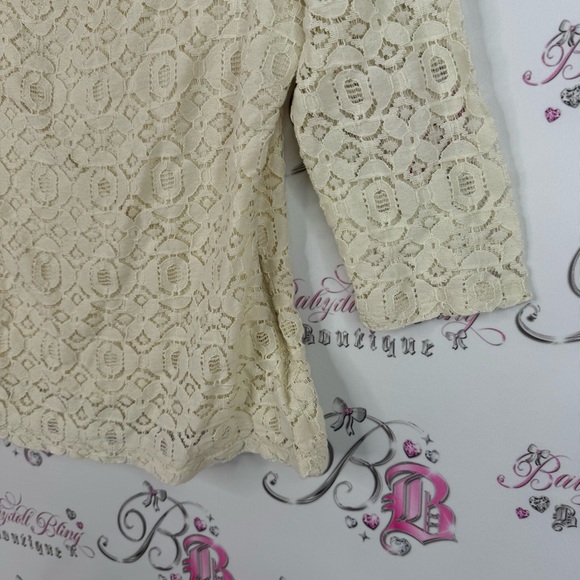 Banana Republic shirt crochet style lace floral Cream Lace Blouse - Picture 2 of 5